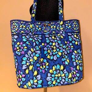 Vera Bradley Indigo Pop Medium-Large Tote